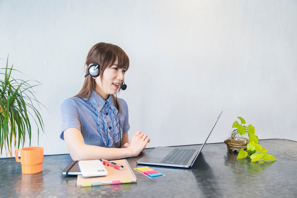 A business woman communicating